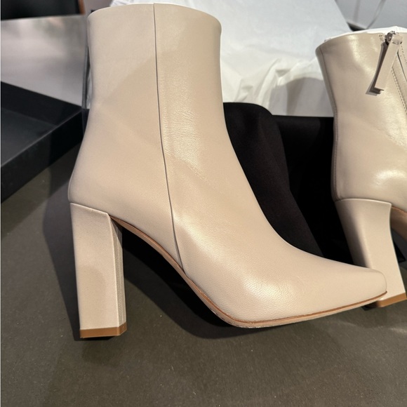Theory Slim Square Boot in cement size 36 - Picture 2 of 7